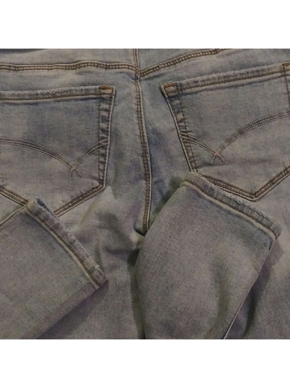 Bullhead Black Skinniest Light Wash Mid Rise Five Pocket Skinny Leg Denim Jean - Picture 5 of 8